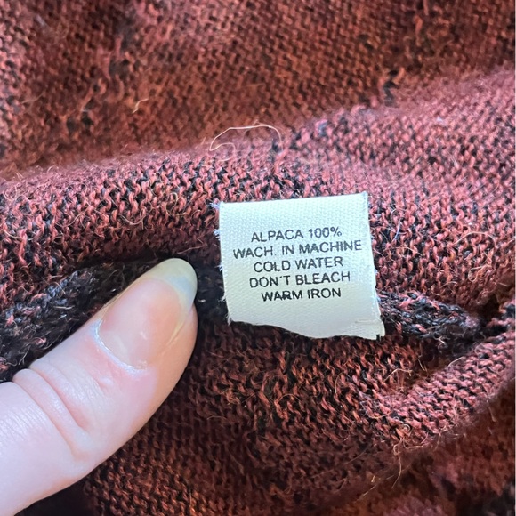 100% Alpaca Fur Women’s Sweater w/Bell Sleeves - Picture 4 of 5